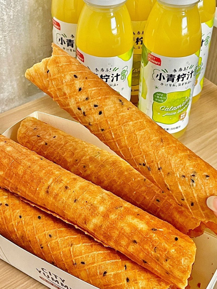 ClarkJamesc's tweet photo. Egg rolls when I was a child's favorite food, but now I can not find the taste of childhood memories https://t.co/b1ueQZAD4V