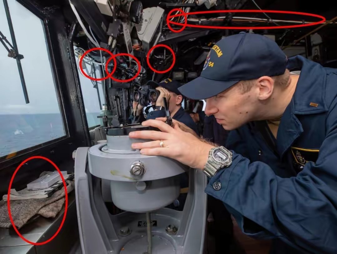 @RFI_Cn 两艘提康德罗加级巡洋舰CG54和CG62。航空母舰敢吗？！没胆量吧👎