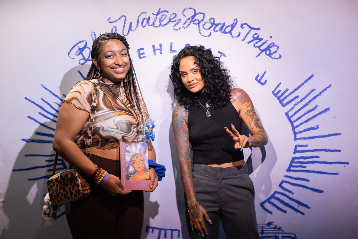 ShayBrenee's tweet photo. Meeting your fave hits different when the squad is with you ๐ซถ๐ฝ๐ #DCMob https://t.co/FOM7gRZ9R2