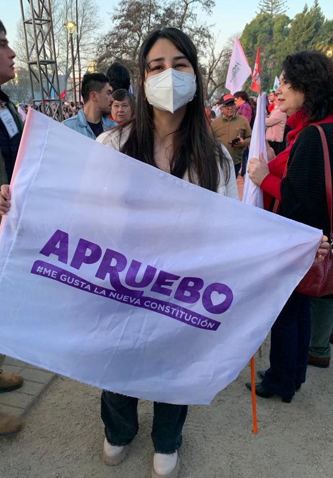 alexandrmachuca's tweet photo. Únanse al baile, de los que sobran…#Apruebo4deSeptiembre #ApruebazoConce 
#Apruebo https://t.co/AU1LVRmXgU