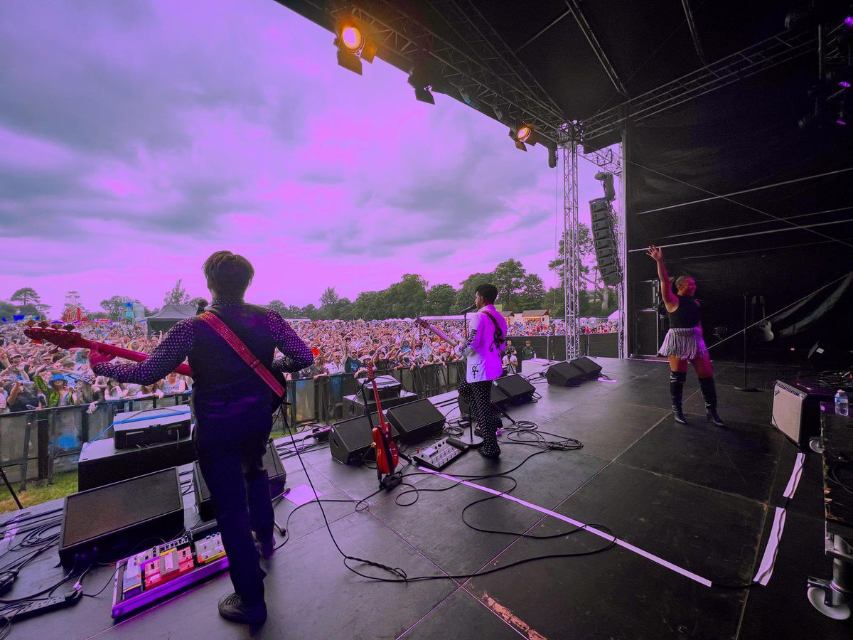 ⚡️Andi ⚡️ tweet media