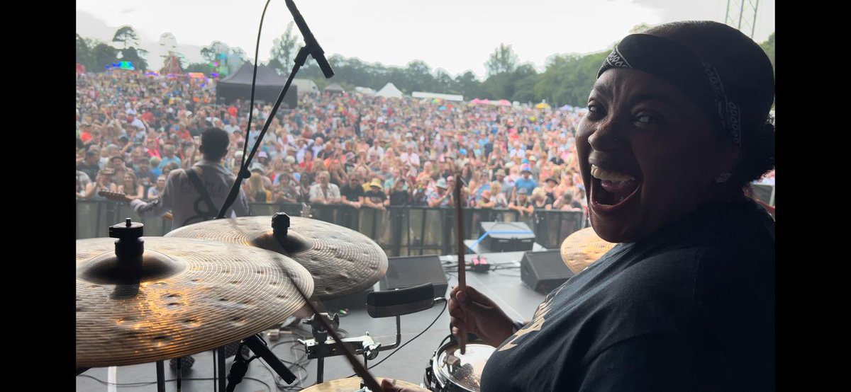 ⚡️Andi ⚡️ tweet media