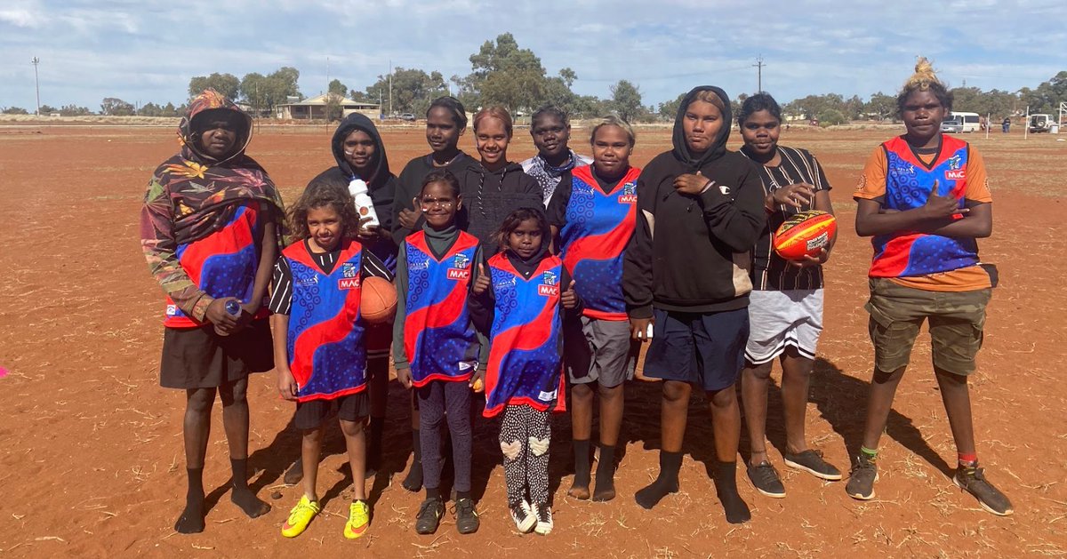 PYECAC's tweet image. AJFL Round 5 was a blast in Fregon on Friday.

Thank you to Indulkana, Mimili &amp;amp; Fregon Anangu School for coming along. Also a big shout out THANK YOU to the Fregon RASAC fellas for helping cook up a delicious BBQ for everyone and for keeping Fregon Oval nice and clean for us.