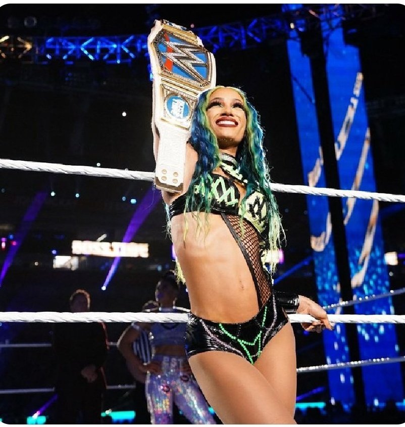 SiMrMercdesMone's tweet photo. #SomeofMyFavMemories #WhatATRULYAMAZING8YEARSITSBEING #WHATARIDE #LOTSOFUPSANDDOWNS Got a tear in my eye writing this right now @SashaBanksWWE U R truly Amazing very inspirational person hero what journey as fan I went on Always myNo1 4EvaFavInMyHeart #I❤️U #ThankUSasha #CuAgain https://t.co/wdJHo4LcAy