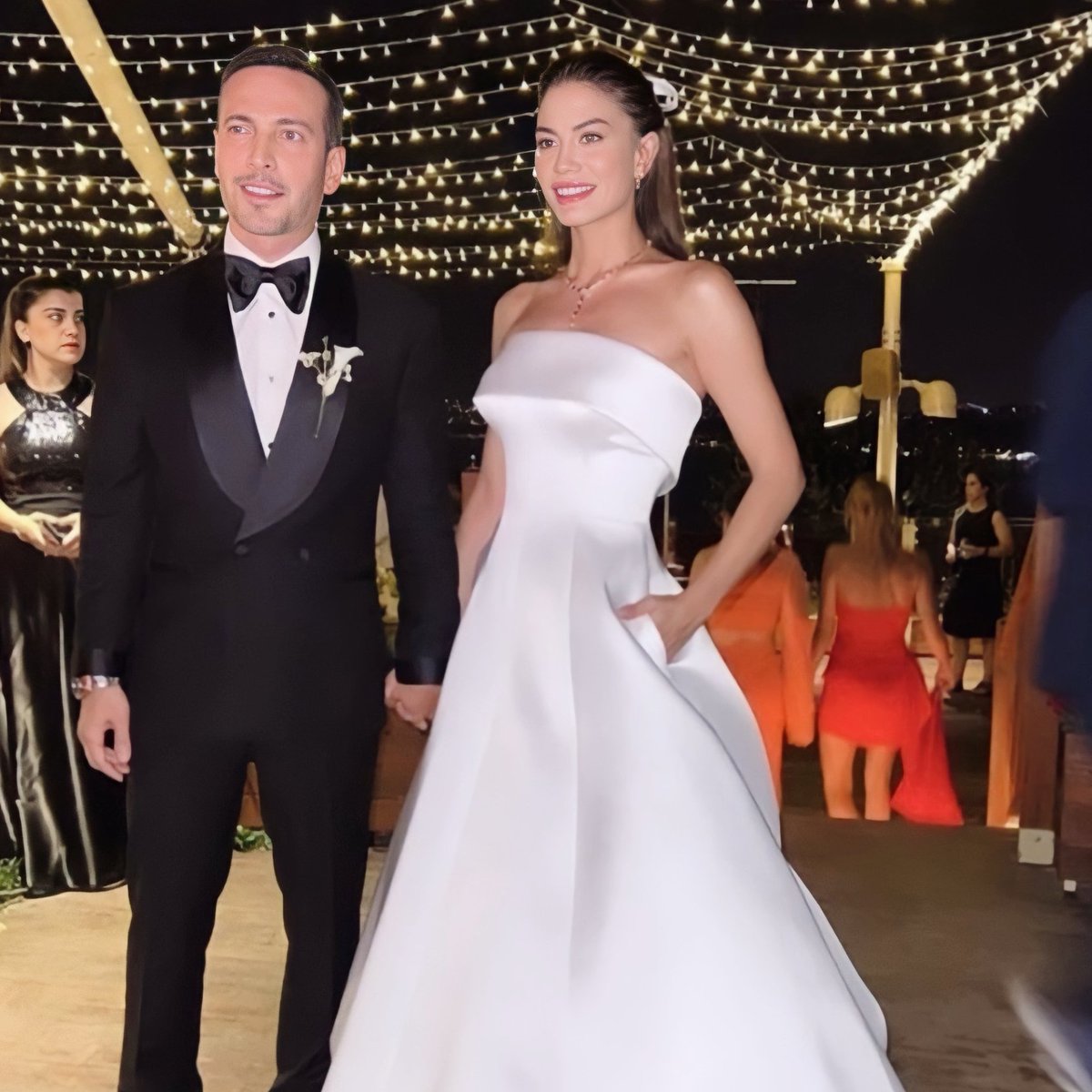 Aylin ve Demet... Birlikte büyüdük SBSV ailesi.Ömür boyu mutluluklar Demet'im...♥️