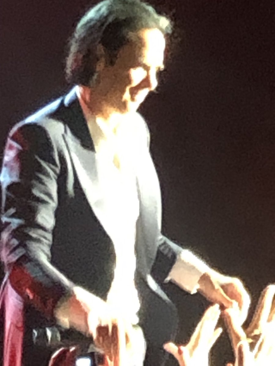 Exceptional and powerful performance from the wonderful #nickcaveandthebadseeds tonight ♥️#allpointseast