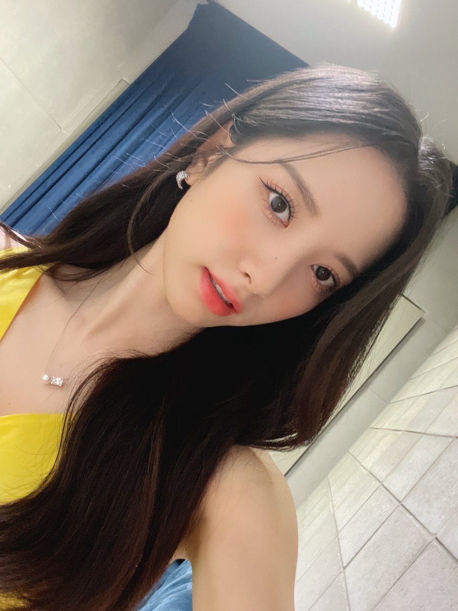 Monday fairy Bbo is here to wish everyone a lovely day 🫶🏻🫶🏻