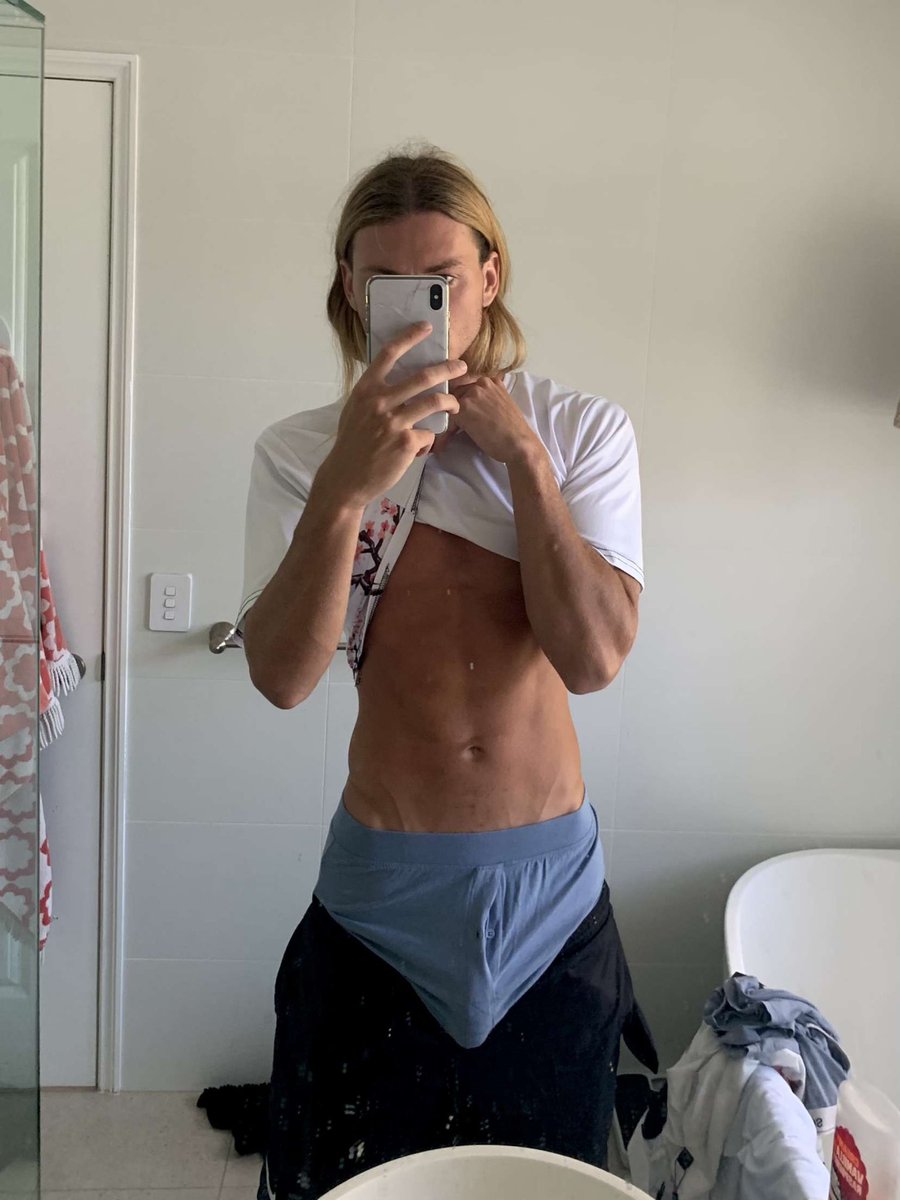 cutebro112's tweet photo. Tough workout 😴 https://t.co/krVBYxr1NK