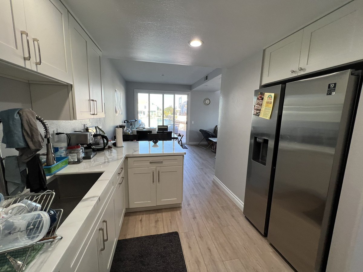 CoreyHour's tweet image. Life update: Moved right next to the beach. Excited to start designing my new home. God is good 🙏