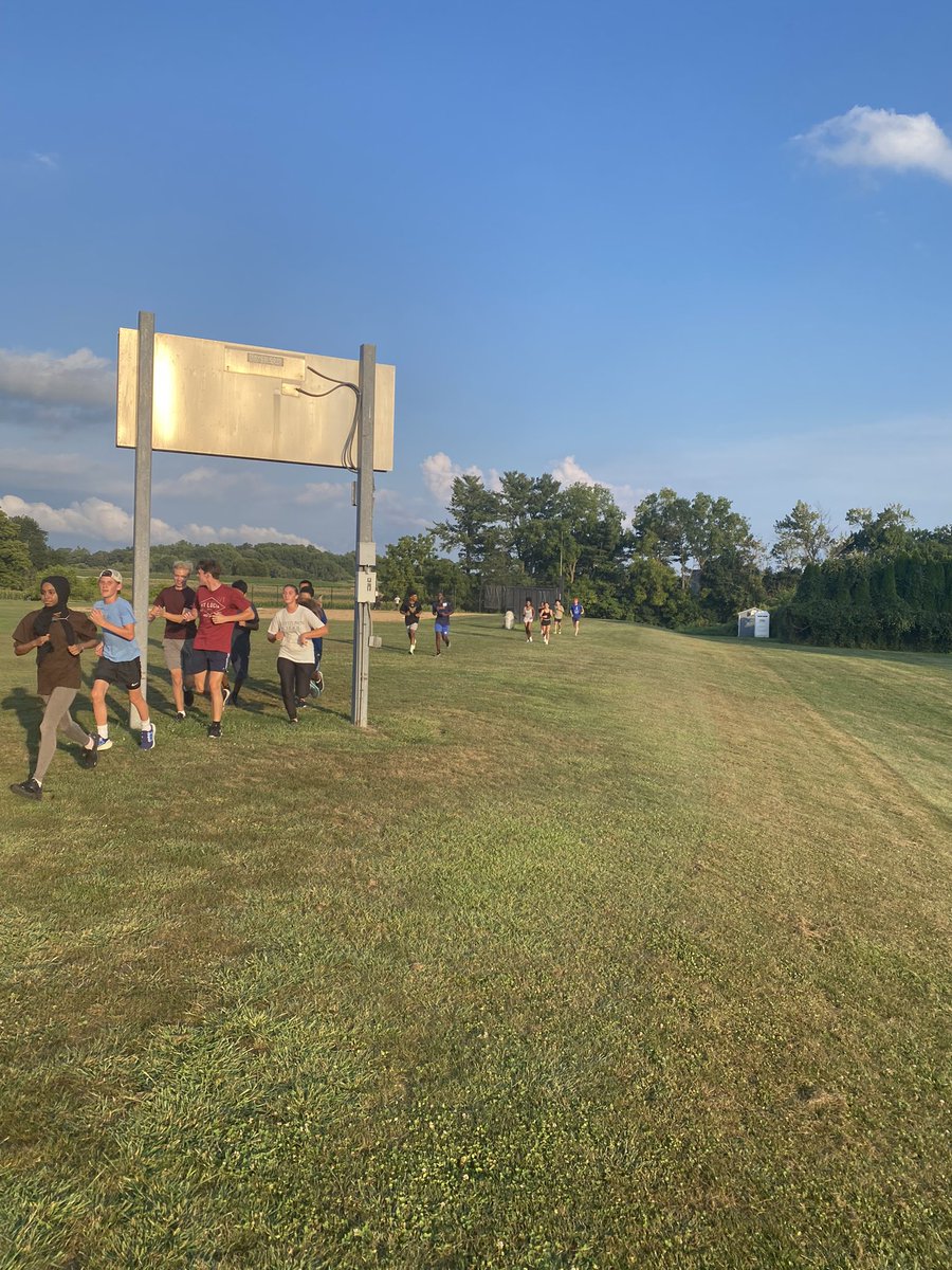 WT_XC's tweet photo. Welcome back runners! We’re excited to announce the launch of the 2022-2023 cross country preseason! Have fun, and we hope to see you grow! 🏃‍♀️🏃🏃‍♂️ #BackToSchool https://t.co/Rpk5guUJUL