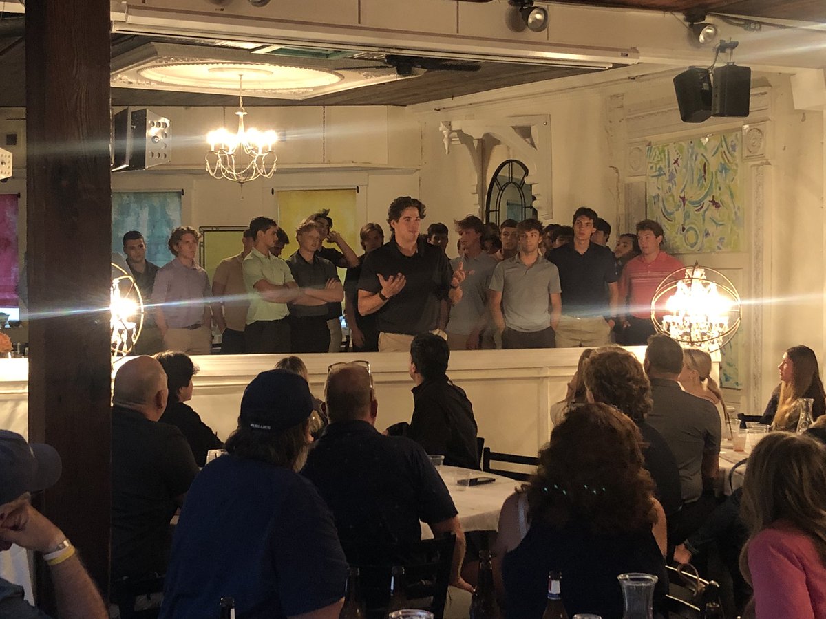 The boys have arrived in Springfield and Training Camp gets underway tomorrow! 

Big thanks to our friends at Arlington’s for hosting us! 

#JrBluesHockey #AGOALdenTradition