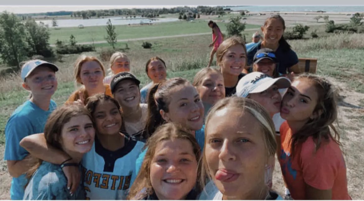 MojoMunoz18u's tweet photo. Opening day and Org day made for a great weekend! Our opening day was filled with putting in work at the beach, blitzball and kickball vs. the parents, picnic and culture. https://t.co/4GeSK1jYPC