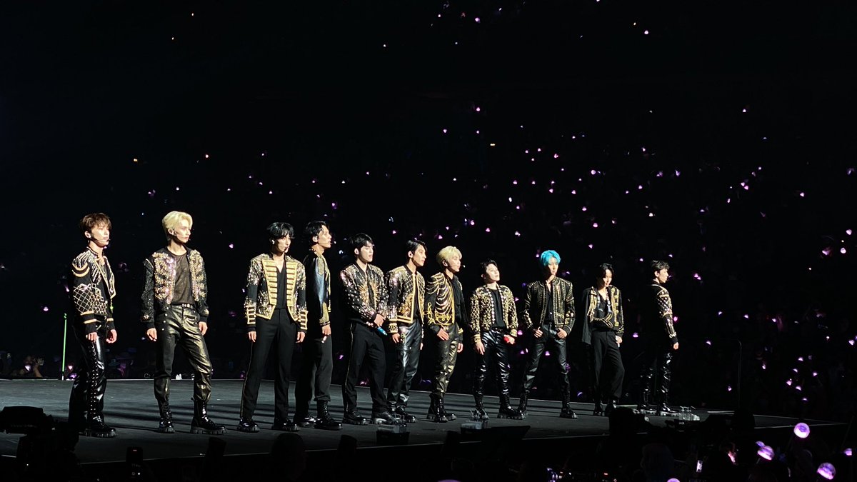 usoppsweave's tweet photo. from tonight’s #SeventeeninDC #SVT_WORLD  #SEVENTEEN https://t.co/pS956AnTXh