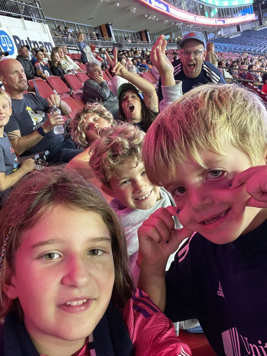 eabuckley's tweet photo. Ne revs!!! Seats cl 9 row 16 4-9
#tweetyourseat https://t.co/ktfDpiEr1i