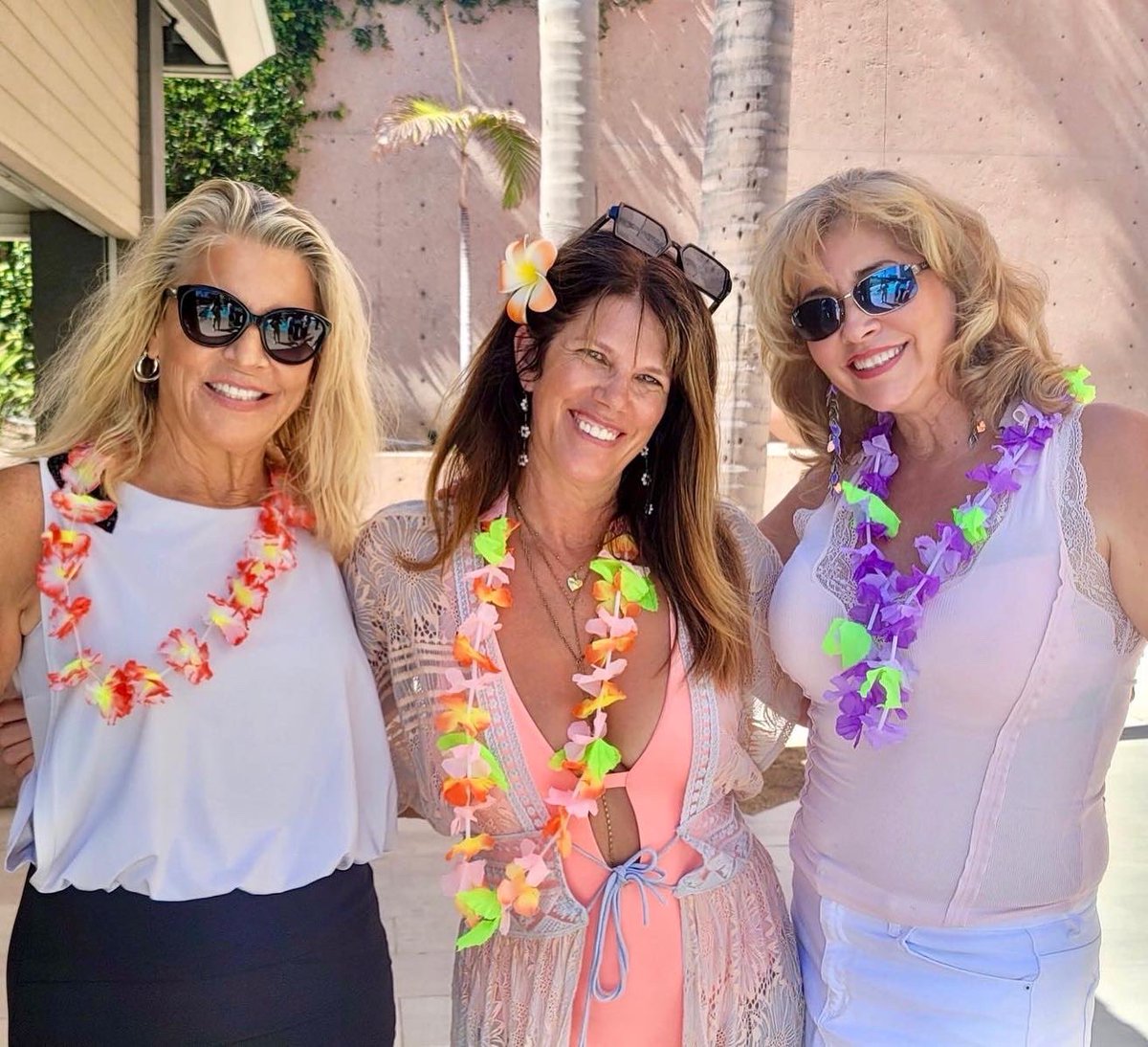 XWomenLeaders's tweet photo. Summer Vibes #newportbeach #eclipserestaurant #irvine #equinox #stevejoyce https://t.co/RaJTTyvNpq