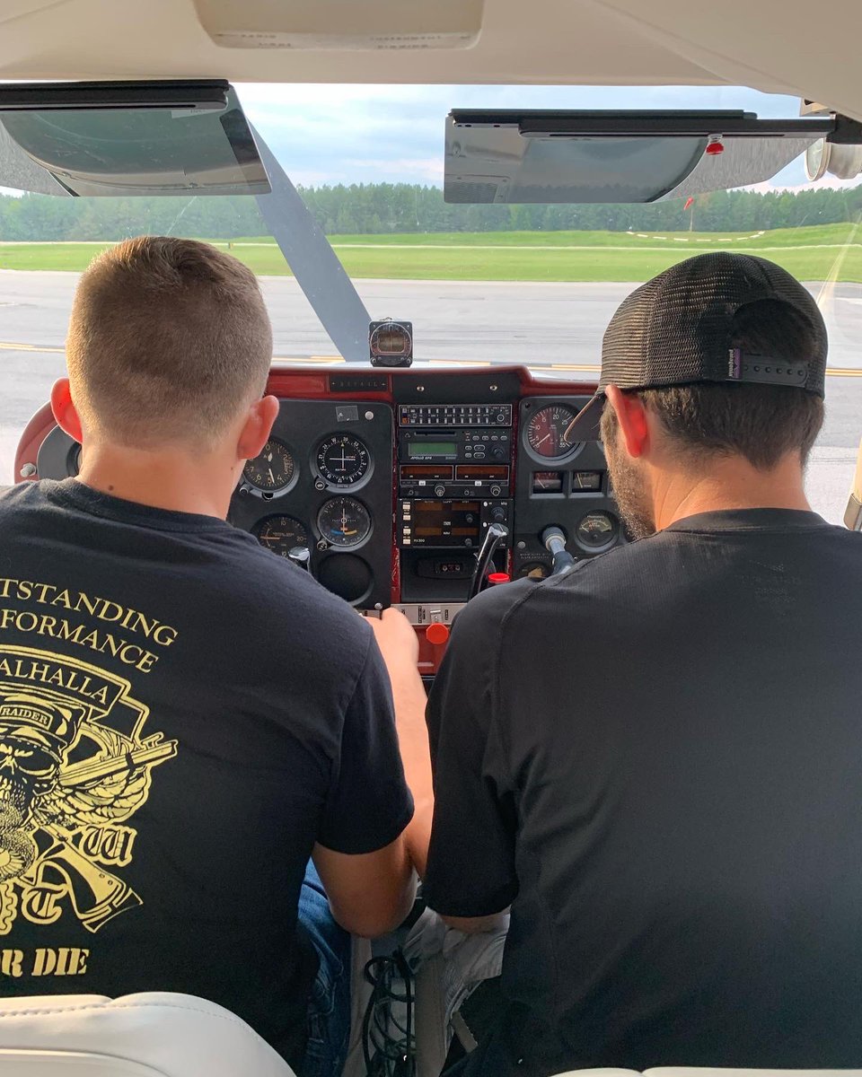 CloverAFJROTC's tweet photo. More flights! 24 Aviation Honors Ground School Cadets had the opportunity to get airborne this weekend. #SC951 #aviation #aviationcareers ✈️ https://t.co/7kluN2HOuM