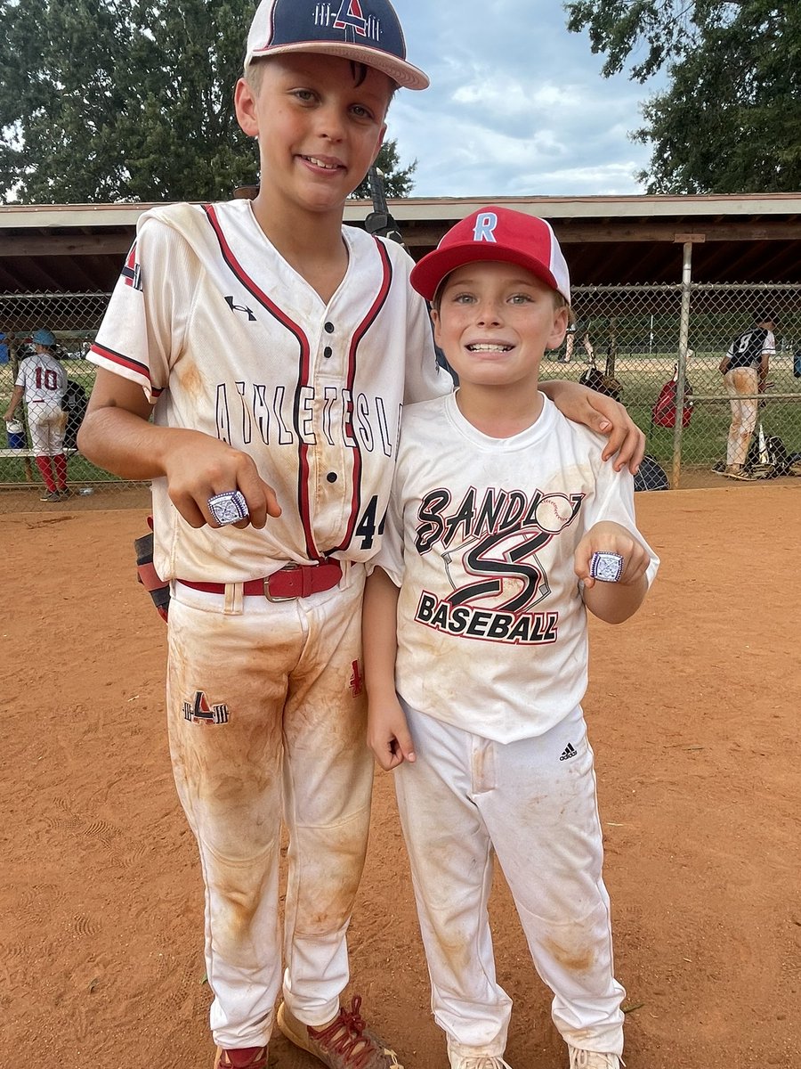 RileyParker44's tweet photo. Had a great opportunity to play with a group of young baseball players that I met for the first time on Saturday morning. Players from all different teams to benefit a special young player with his support as our leader we were able to go 4-0 #baseball #teamBrantley. https://t.co/vIEuNwPs4u