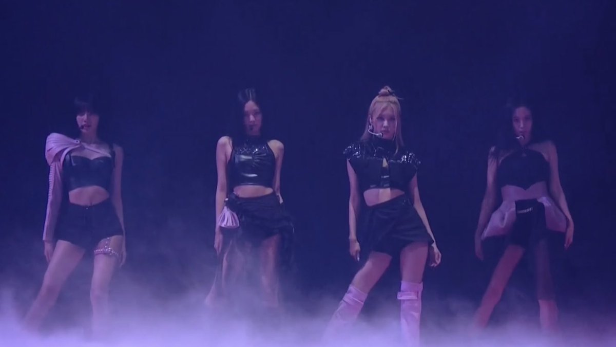 blackpinkbabo's tweet photo. BLACKPINK performing ‘Pink Venom’ at the VMAs as the first female asian act! 👑 THE BEST GIRLS!!! 🖤💖 @Blackpink https://t.co/eauDRx7Zxq