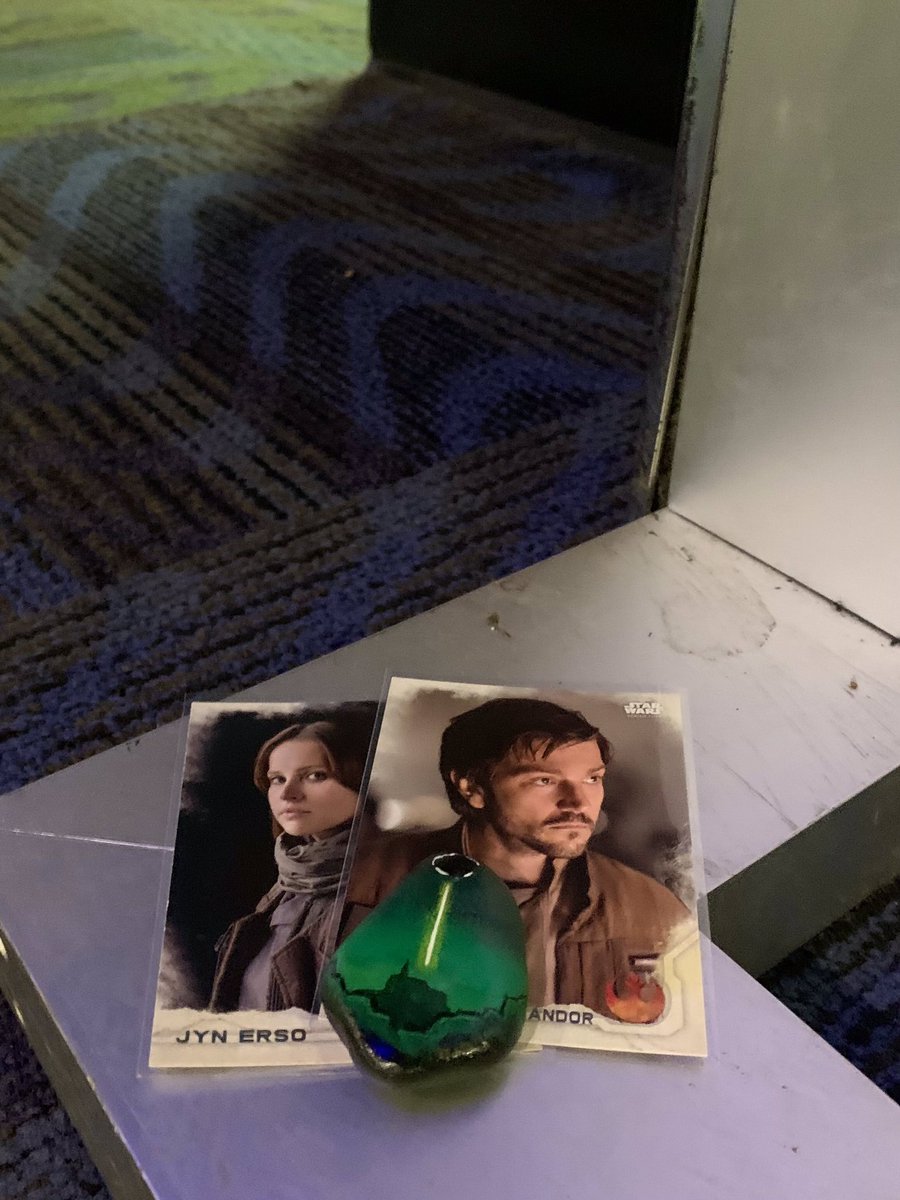The second Rox drop is made and now we are sitting comfortably waiting for #RogueOne to begin. Hope everyone gets to relative this phenomenal movie in IMAX during this rerelease 😊 #StarWars <a href="/AMCTheatres/">AMC Theatres</a>