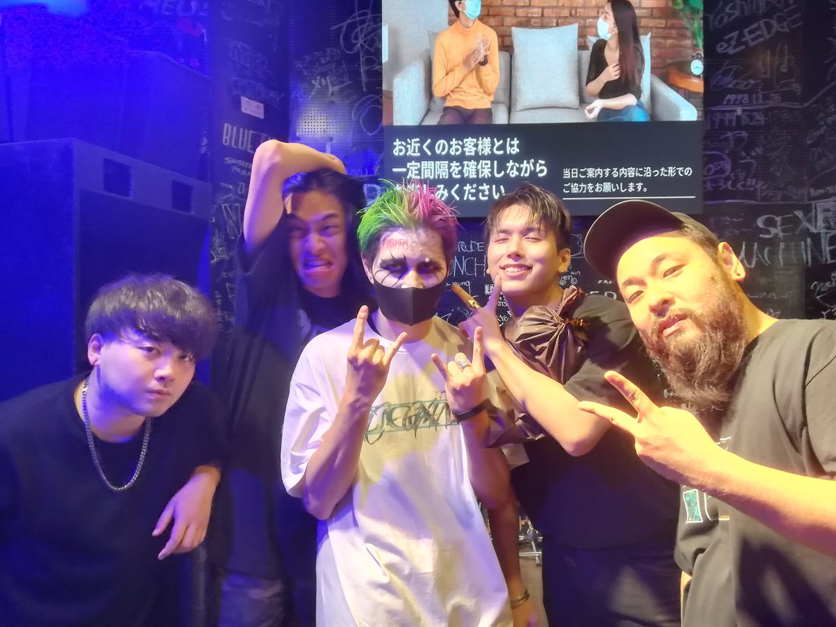 take444_metal's tweet photo. 27日金沢、O.A.からブチ上がり!
最強の代打も観れたし久々Bidentも最高!!
...が、やはりこの日は待ちわびた不動のカリスマフロントマン復帰に尽きました
PKさんおかえり~!!!
(最高の夏の思い出📷ありがとうございました❤️🔥)
#WHITEASTER
#花冷え。
#C_GATE
#PROMPTS
#金沢vanvanV4 https://t.co/enFBqPMNee