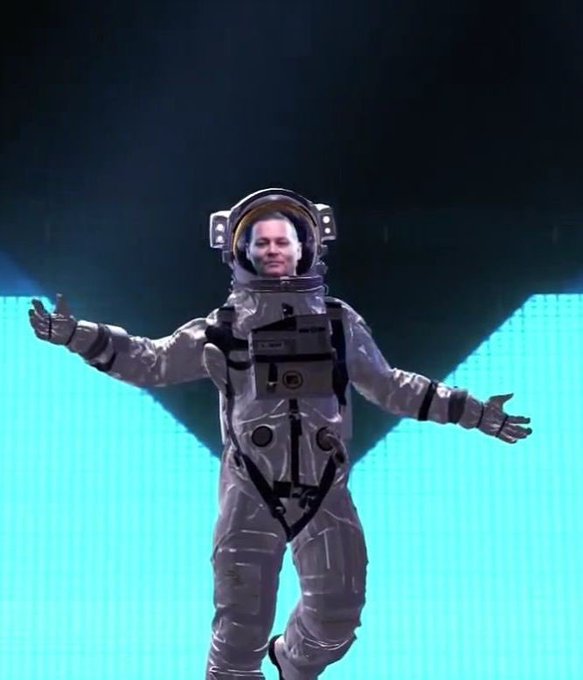 lovecitytravel's tweet photo. Thank you @MTV and @vmas for having #JohnnyDepp on the show tonight as #MoonManDepp #JohnnyDeppRisesVMA https://t.co/0gwoFkZn87