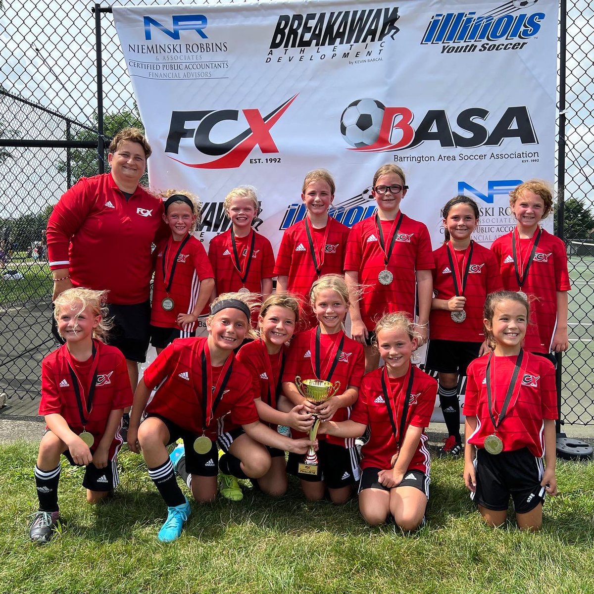 eminaz10's tweet photo. Diving right into our fall season with our own FCX tournament!! My U11G played their hearts out and competed well, and my U9G left everything on the field. Managed to also somehow fit in instructing a GR license course too 😃#youthdevelopment #alwaysplayercentered https://t.co/QlrzXG0fRp