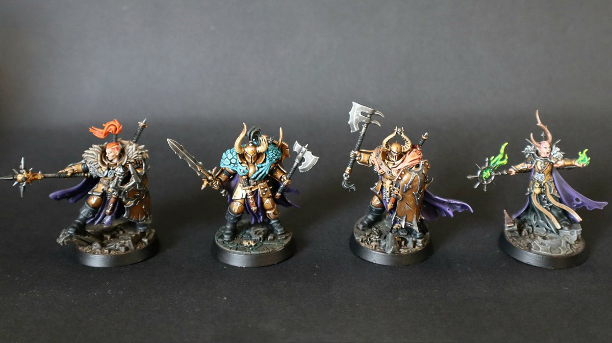 GoatingFaint's tweet photo. Khagra's Ravagers, all the colours of the Chaos Rainbow.

#PaintingWarhammer https://t.co/5nk2zsiYNI