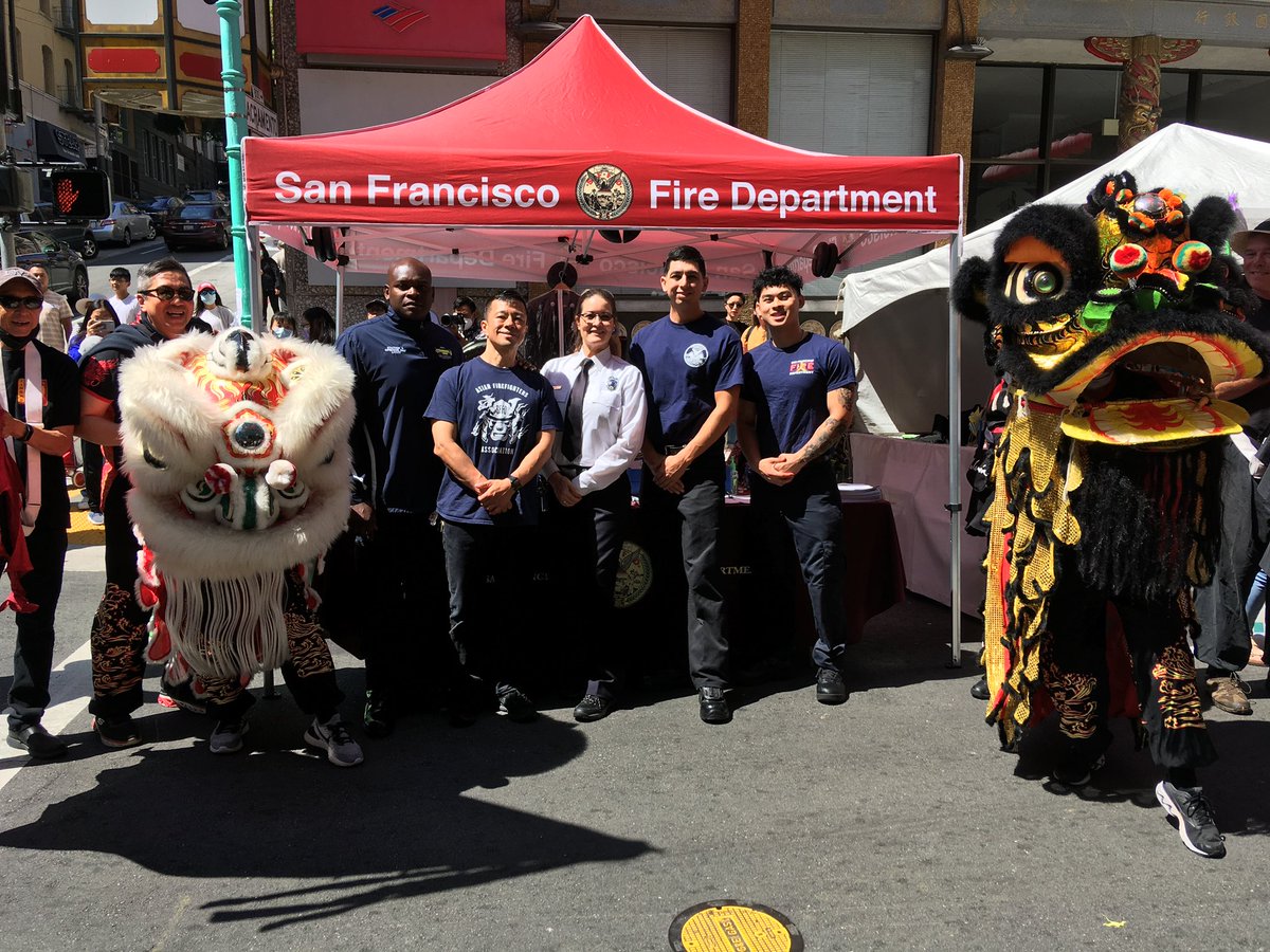 AsianFireSF's tweet photo. SFFD informational and recruitment booth at the Autumn Moon Festival in Chinatown. https://t.co/WiOwHbgCSK