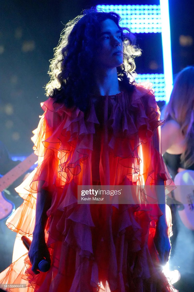 ConanGrayAOM's tweet photo. Conan en los #VMAs vía gettyimages https://t.co/gxAgBXoem0