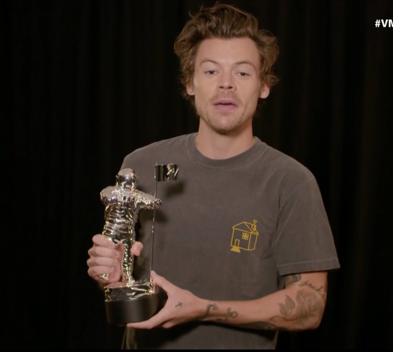 Tracklist no VMAs on Twitter "Harry Styles com o seu VMAs de “Album