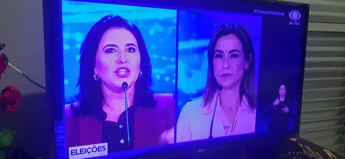 mawsilva's tweet photo. Simone e Soraya...Agora na sua televisão. Professora e aluna. https://t.co/EZ7p7kxoYy