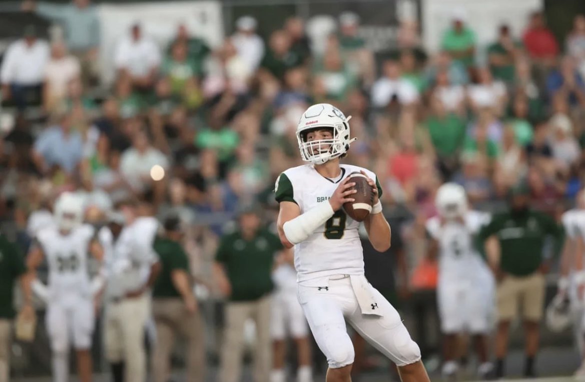cadepcarlson5's tweet photo. Hard fought team win on Friday! 2-0!
340 yards passing, 2 passing TD, 1 rushing TD
@QBC_Memphis 
@Football_BCS
Check out this highlight! https://t.co/SdhEJPu2ad https://t.co/C0OynbNbGj