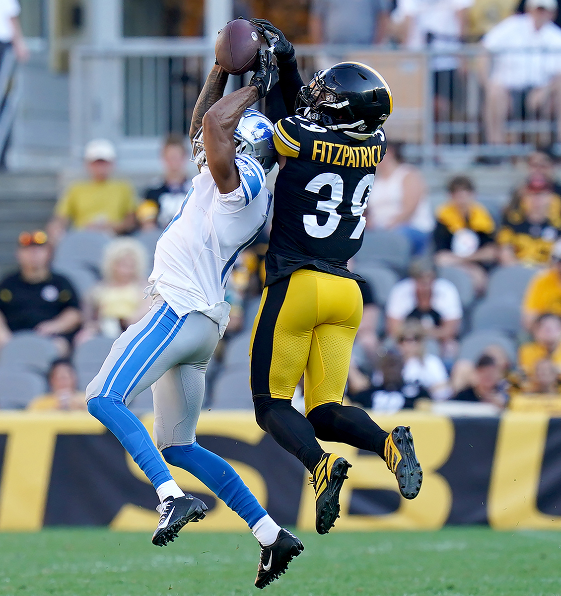 Steelers defeat the Lions, 19-9, in final preseason game.