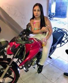 MariaSemTempo's tweet photo. Eu saindo do ensino médio na moto que a Simone Tebet prometeu  #DebateNaBand https://t.co/l5nJshOQIZ