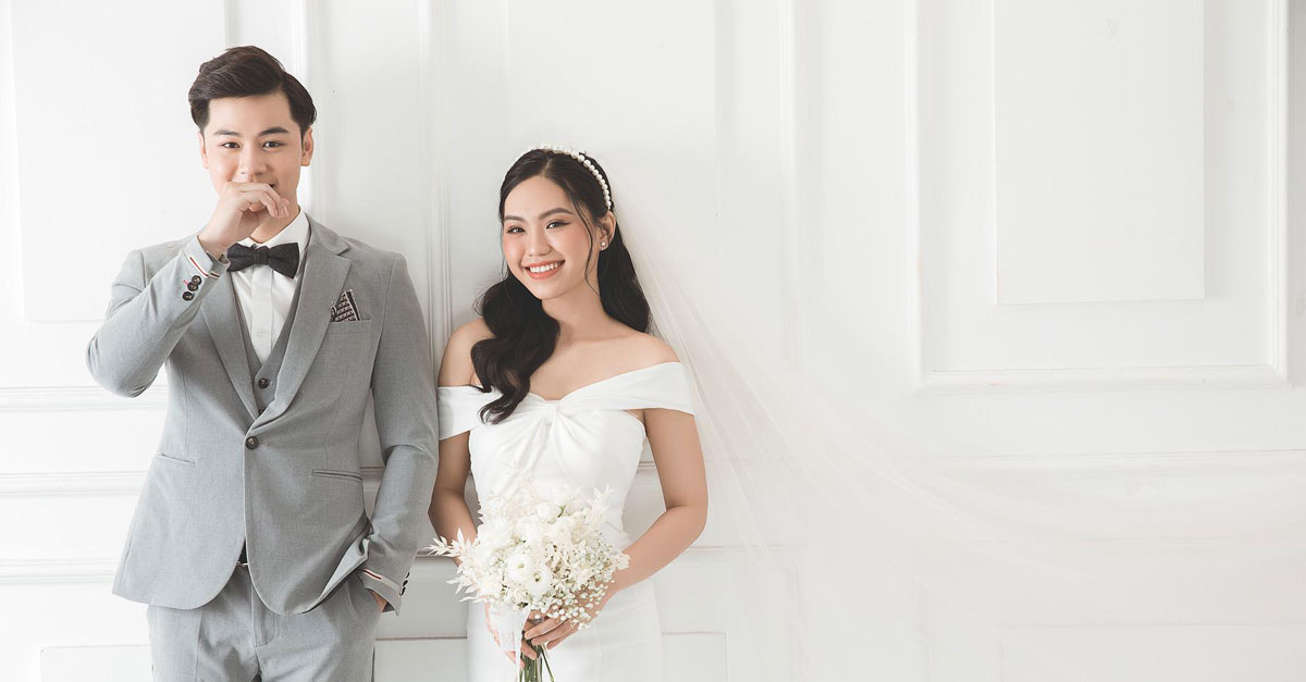 forthisevent's tweet image. Preowned wedding dresses are more affordable for a bride on a tight budget. This allows a bride to have more options when selecting the dress of her dreams. #forthisevent #preownedweddingdresses