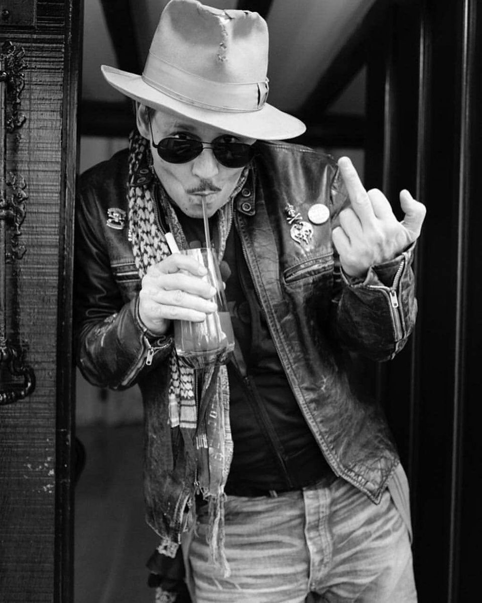 LauraBockov's tweet photo. Johnny is seriously sending a message to his haters https://t.co/aatVU63h0l