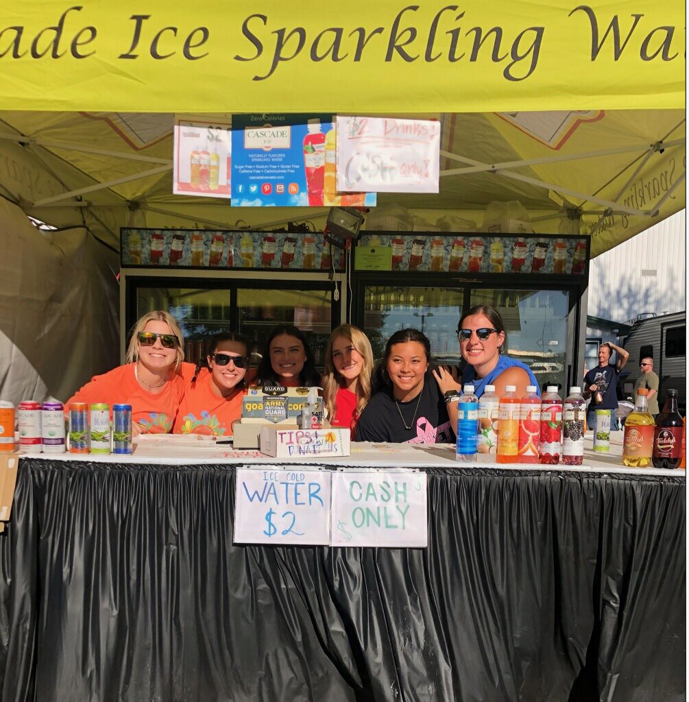 fpcatch4's tweet image. Day 4 at the Evergreen State Fair. Come see us! #uniquebeverage #evcc #softball @evcctrojans @EvCClife @EverettCC