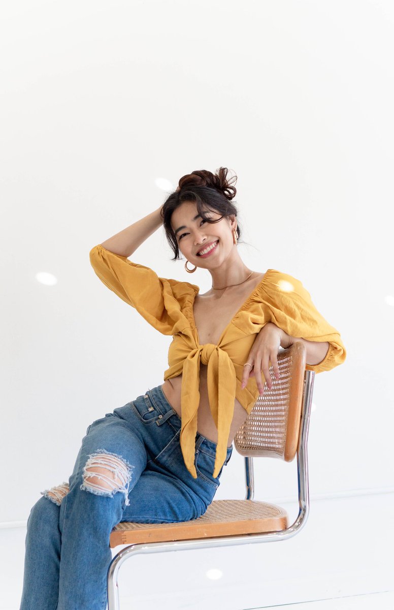kmoeme's tweet photo. Starting to love yellow on me 💛 https://t.co/2AasGUVZWT