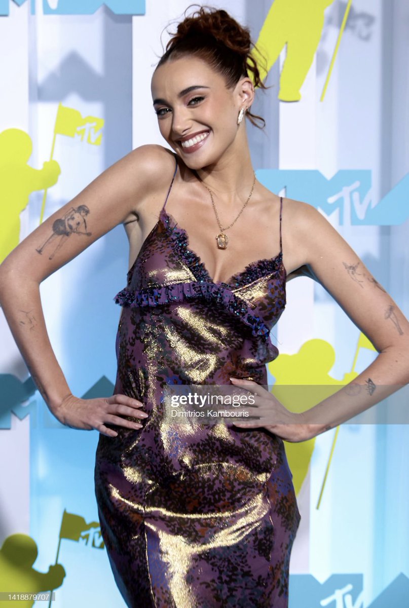 oliviaoupdates's tweet photo. 📸 | @oliviagobrien at the #VMAs tonight https://t.co/6z1r2RctFl