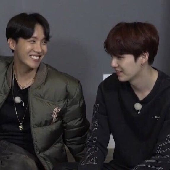 R0CKSTARSOPE's tweet photo. the way hobi looks at Yoongi 🥺 https://t.co/sBhHTW64yZ