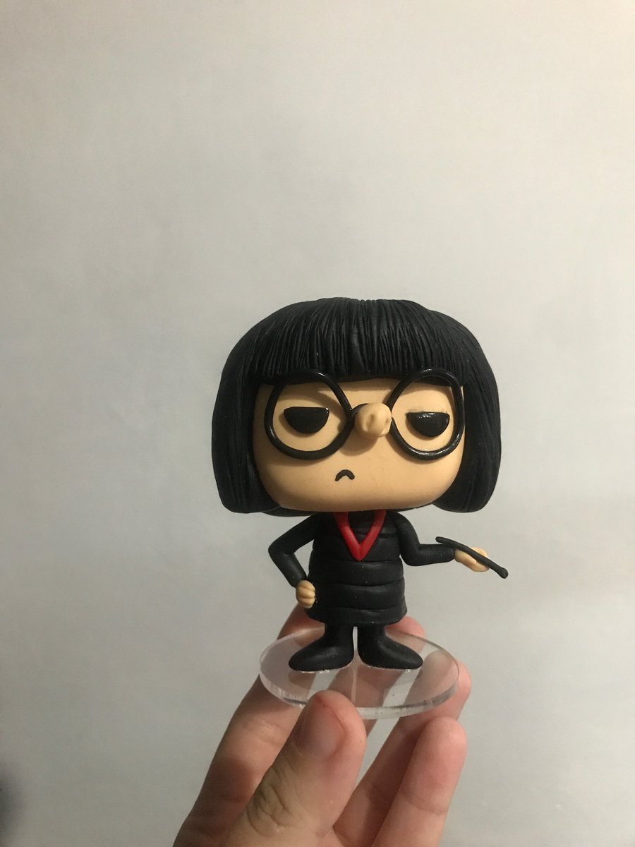 Madeby_Hanny's tweet photo. Edna Mode 🙈 https://t.co/BahelDCFt4