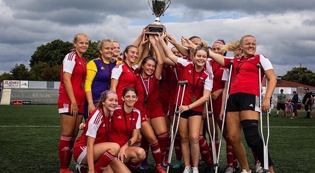 kathiethoms's tweet photo. What a weekend of soccer !!! Luci’s team won GU17 championship, Stephanie played great games with SJSC Jubilee, Claire’s team won GU15 championship, and Olivia’s team finished a great season with Stephanie as one of her coaches !!!    @sjsoccerclub https://t.co/GACpdogsEx