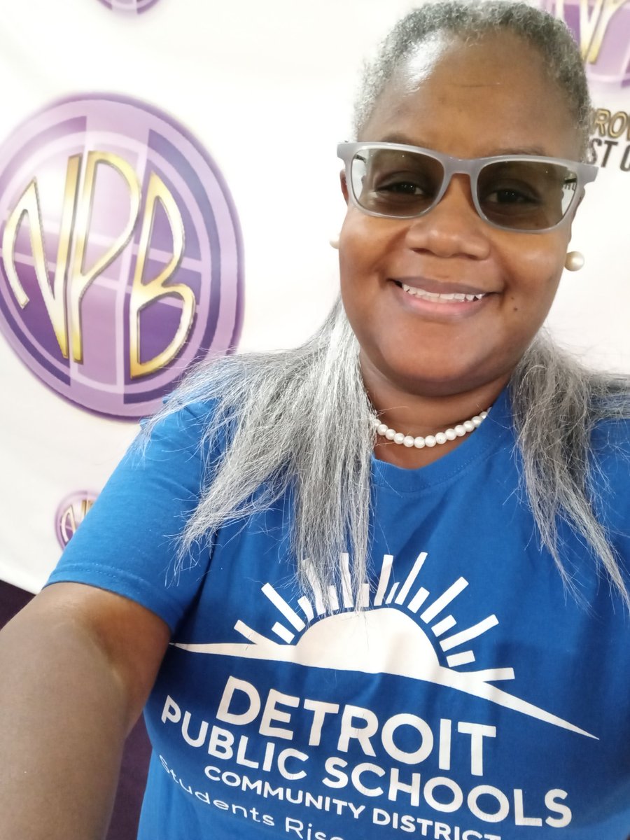 TeacherPantsEdu's tweet photo. Representing @Detroitk12 during Sunday Worship today at my home church Detroit New Providence Baptist 💜 #DPSCDProud🍎Tomorrow Aug 29th begins SY 2022-23! Prayers to my #DPSCDStrong Families,Staff,Community Partners & Friends💙#DPSCDProud🍎 #TheFutureIsRising #Detroit #Education https://t.co/O6Zxd8xmGT