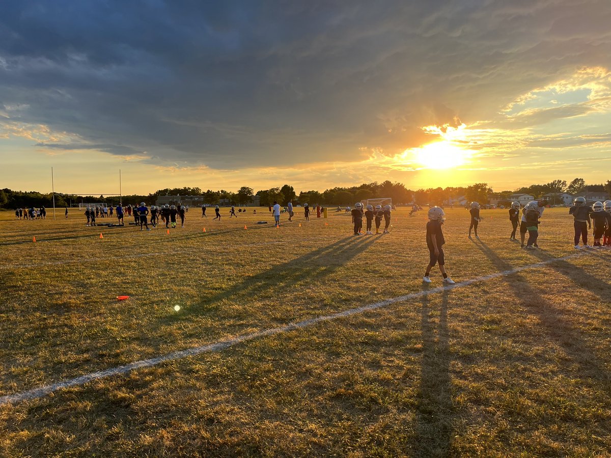Pop Warner Game Week!!!! Last week 200+ athletes between Pop Warner and <a href="/football_pal/">HamiltonPalFootball</a> shared the field, supported each other and enjoyed a few of these sunsets!!! #OneHamilton
