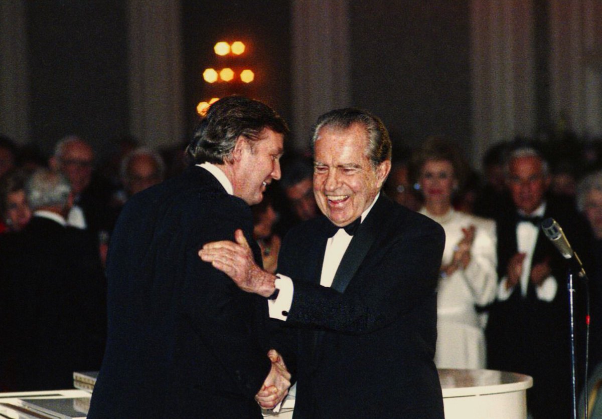 danhylander's tweet photo. USA:s värsta president någonsin...och Richard Nixon... https://t.co/RwiWeENyJV