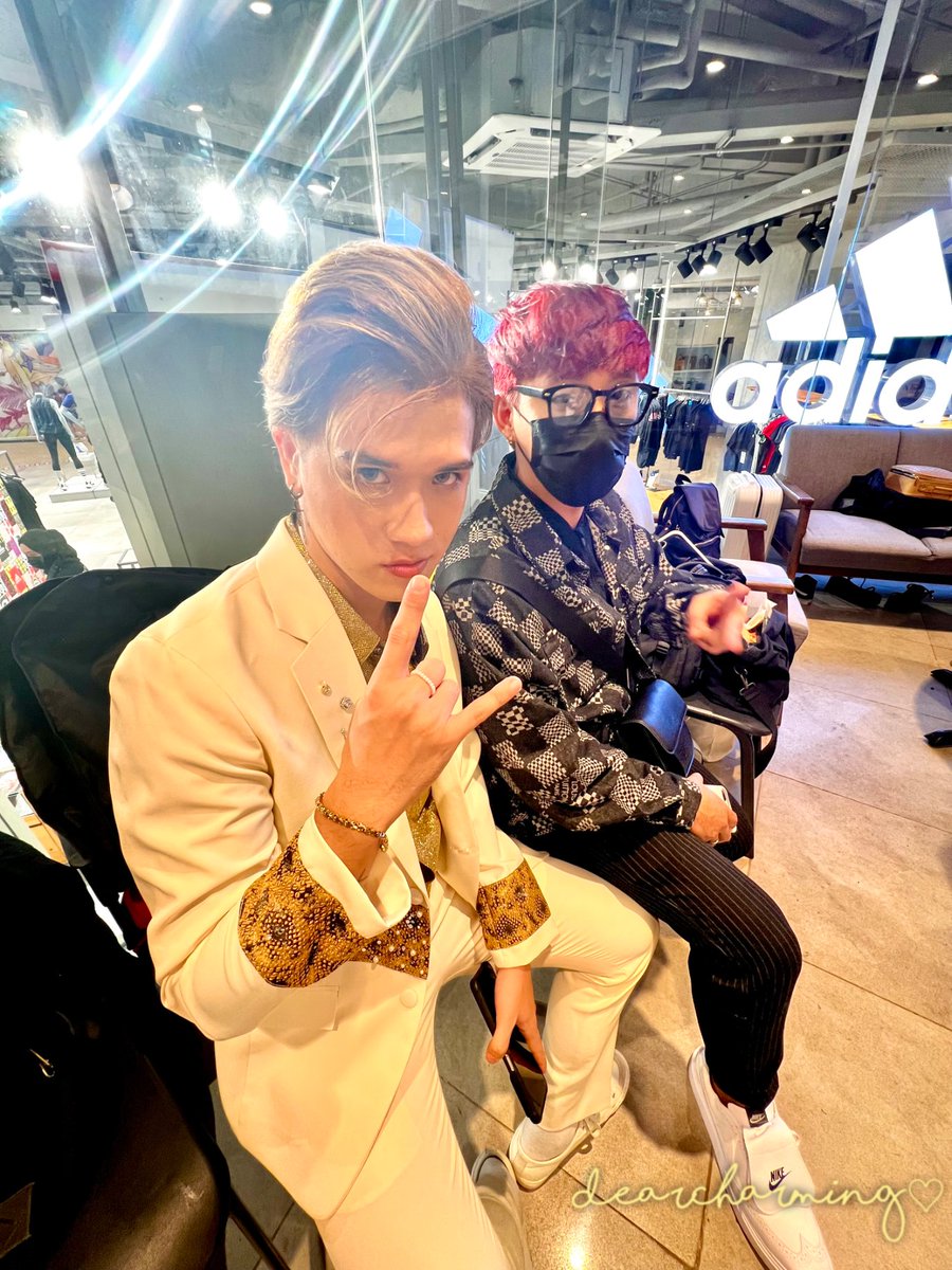 DEARCHARMING_'s tweet photo. 220828 #PHPCHRLS with J.O 

#PHPCHRLS #Press_Hit_Play @xxivchrls @PressHitPlay https://t.co/YwrHcV7jsO