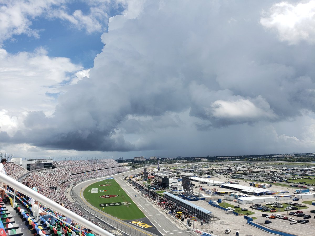 ConnorTomlin98's tweet photo. Daytona was cool, that is all https://t.co/C0QdCR89D7