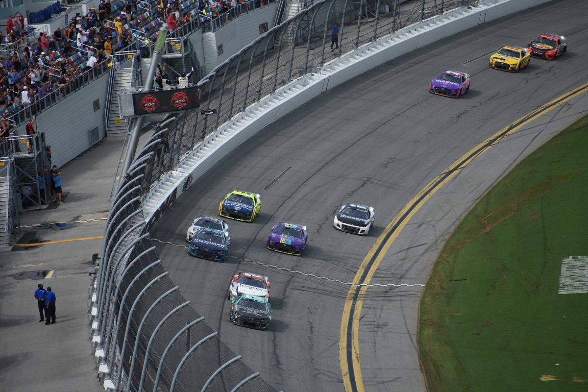 ConnorTomlin98's tweet photo. Daytona was cool, that is all https://t.co/C0QdCR89D7