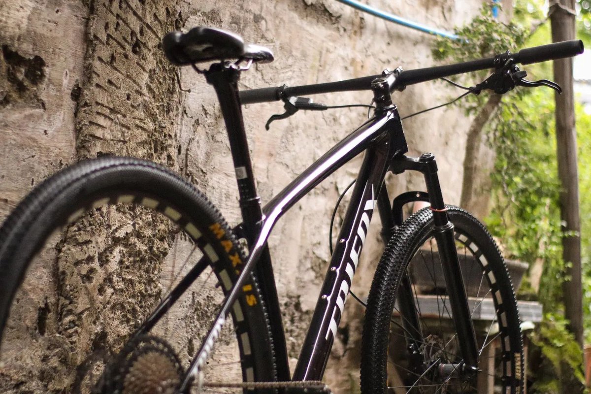 TrifoxBike's tweet photo. 💫TRIFOX Hardtail MTB Frame SDY20
🔹Thru-Axle
🔹30.9mm
🔹Max 40T
🔹O.L.D 12*148mm
🔹Disc Brake
🔹Max 34T
🔹659USD$
#trifox #trifoxbike #tiktok #travel #mountains #repost #bikelife #mtblife #handmadebicycle #bikeframe #mtb #swag #wheelset #hardtailmtb #trip #outdoors https://t.co/S4P0PfD3Vt