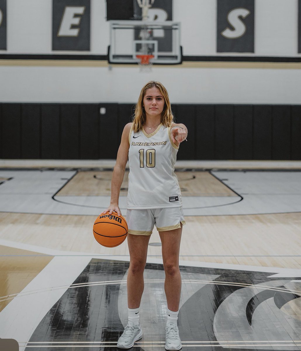 Olivia Hart tweet media